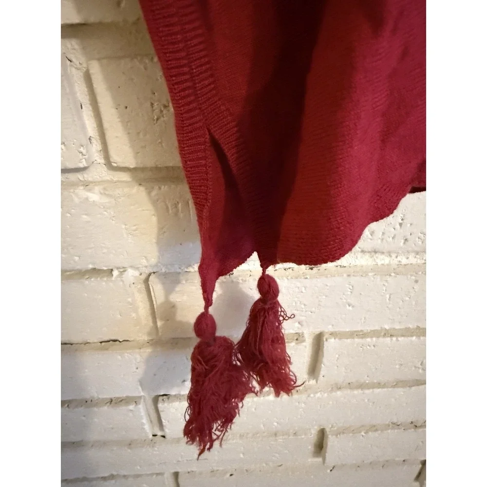 Belle by Kim Gravel Sweater Poncho with Tassels Size Medium/Large-Red